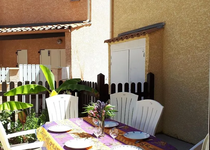 Pavillon Duplex T2/terrasse Διαμέρισμα *