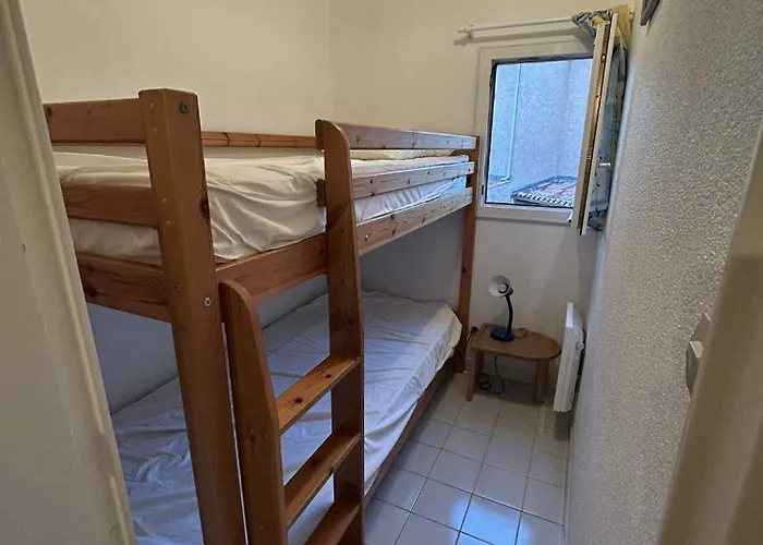 Pavillon Duplex T2/terrasse アパート